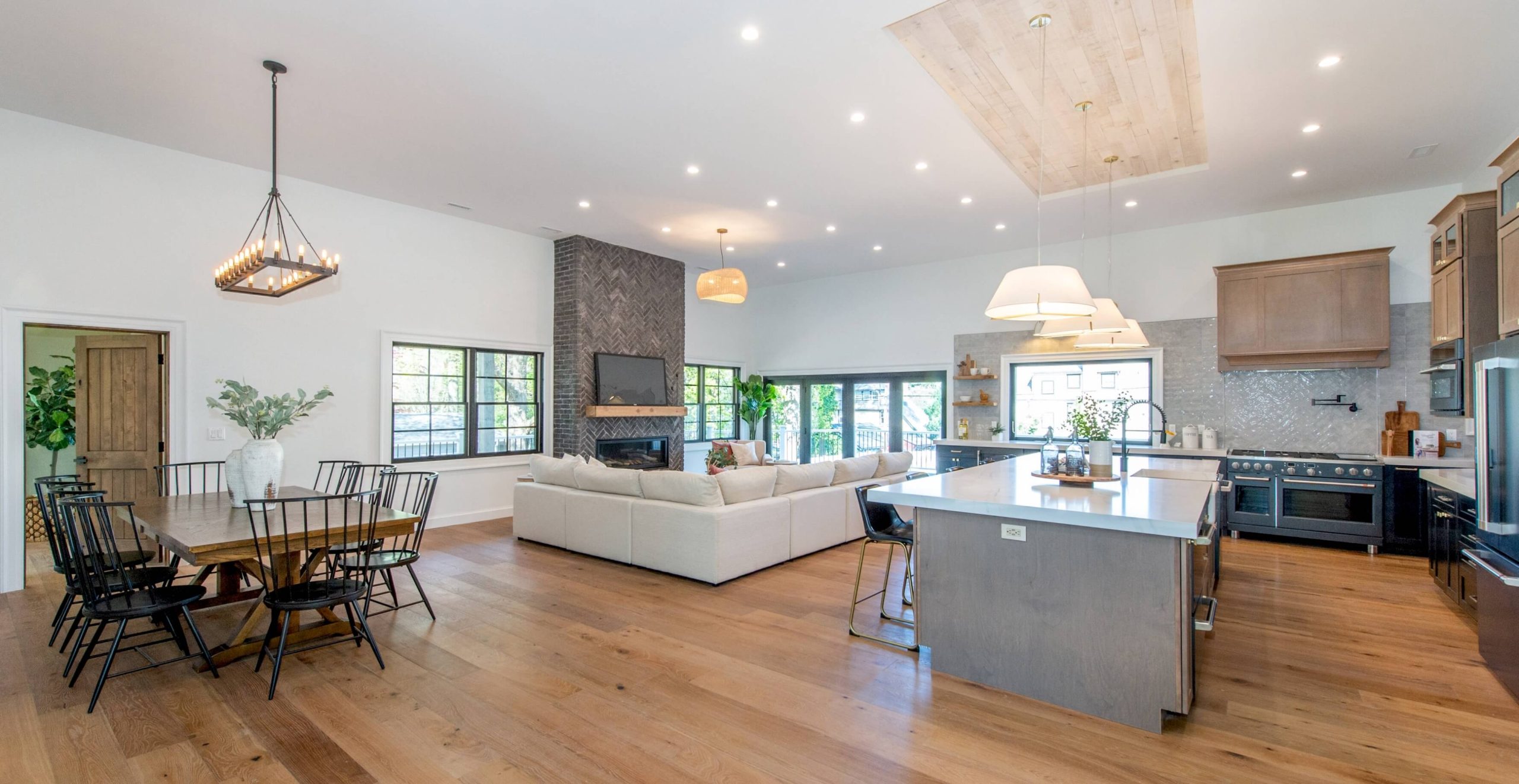 Grove Rustic Appeal 8